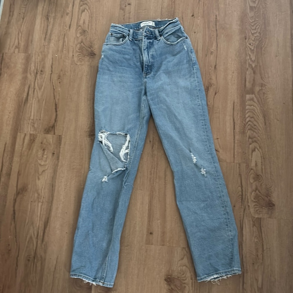 Abercrombie & Fitch The 90’s Straight Ultra High Rise Jeans